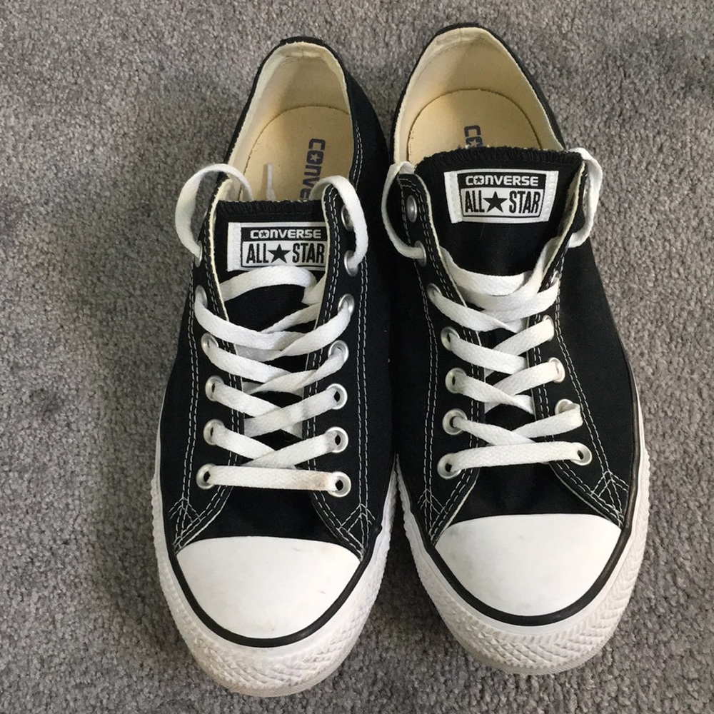 EUC Unisex Black Converse